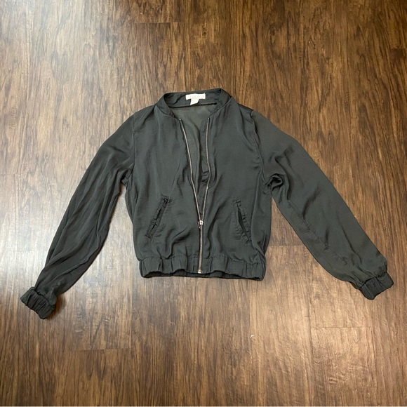 H&M bomber jacket - Picture 2 of 5